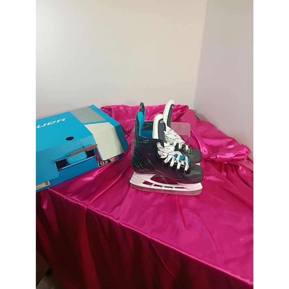 Bauer X-LP Ice Hockey Skates Youth Size 12 NWB. Condition is New with box.